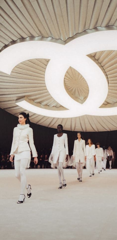 chanel zomergeur|Chanel 2024 haute couture.